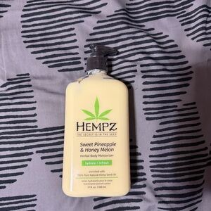 Hempz Sweet Pineapple & Honey Melon Herbal Body Moisturizer